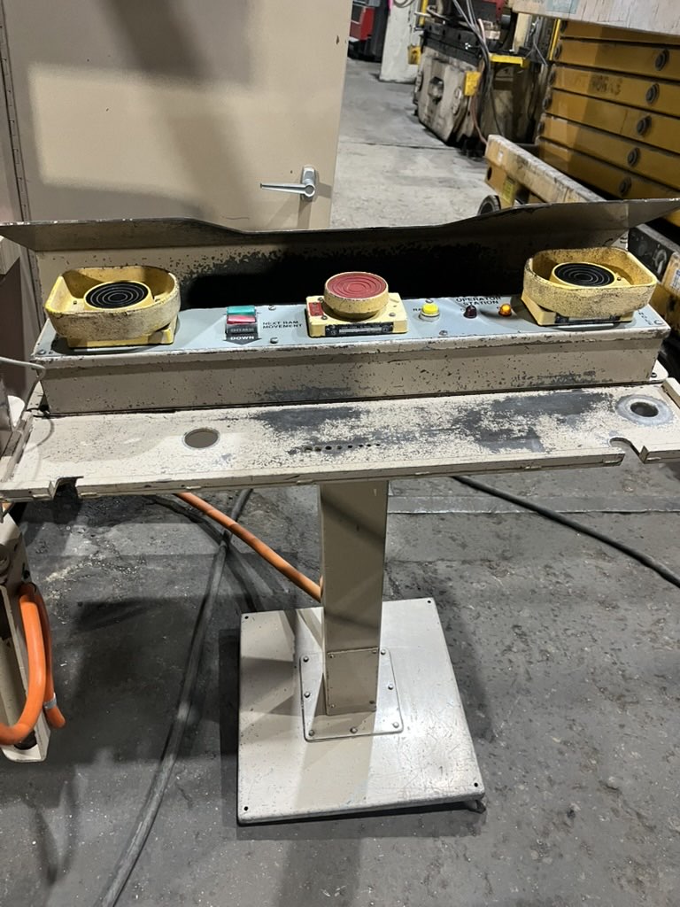135 Ton  X 8’  Cincinnati 135 FMII Hydraulic Press Brake 